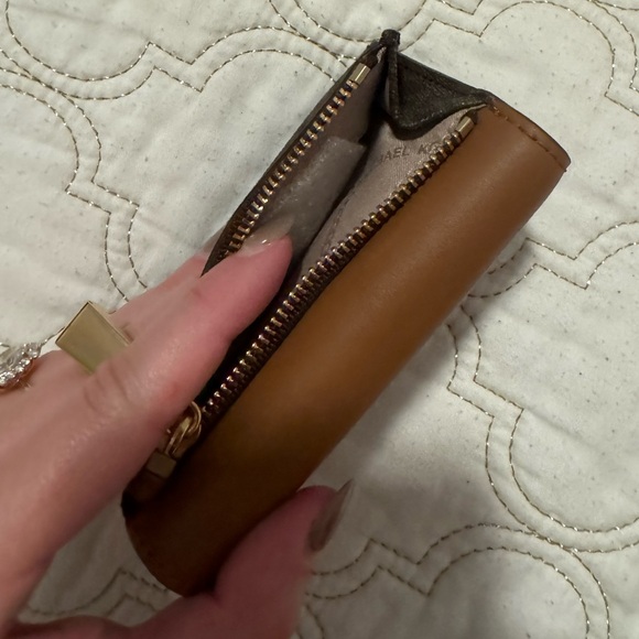 NEW Michael Kors Purse + Wallet - Picture 4 of 6